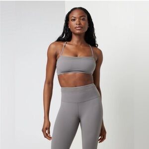 NWT Vuori hot mesh sports bra L